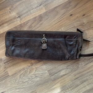 Vintage TANO Brown Leather Wallet Wristlet Zip Purse Distressed Soft Magnetic